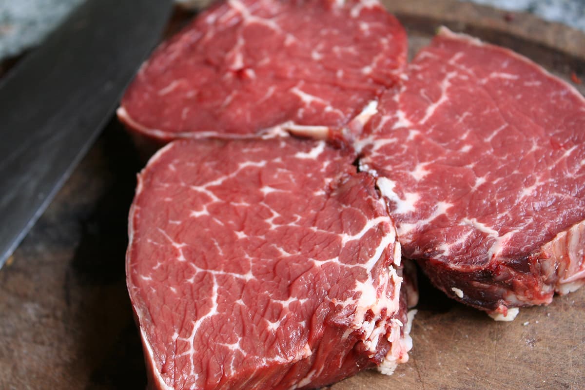 Bifes de lomo con excelente marbling de una hija de Alulén